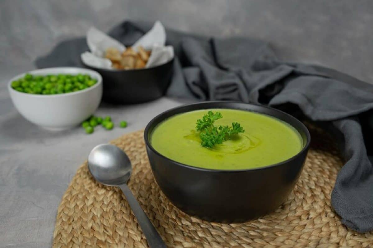 Recette de Velouté de courgettes et pommes de terre au persil