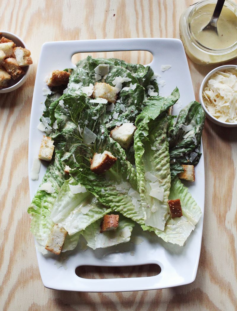 Redécouverte de la salade César : une recette savoureuse et facile à préparer