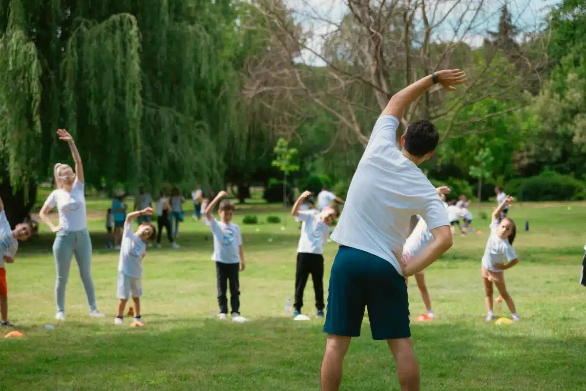 Devenez coach sportif grâce à la formation BPJEPS ! Diplôme, spécialités (APT, fitness…), financement : tout savoir pour réussir votre projet sportif.